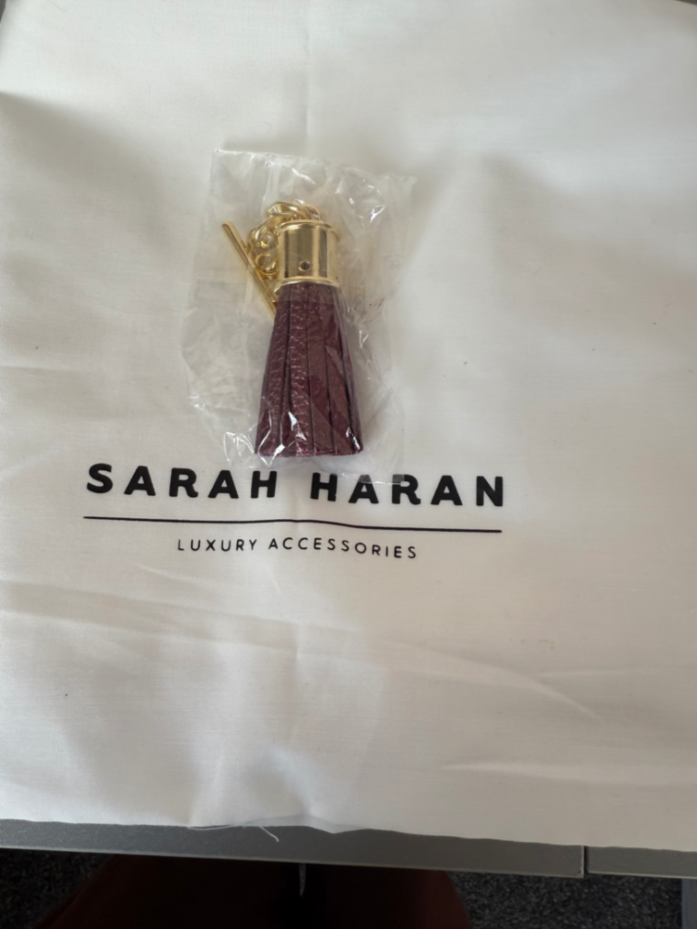 Capsule Tassel - Mini - Textured - Gold / Metallic Mauve