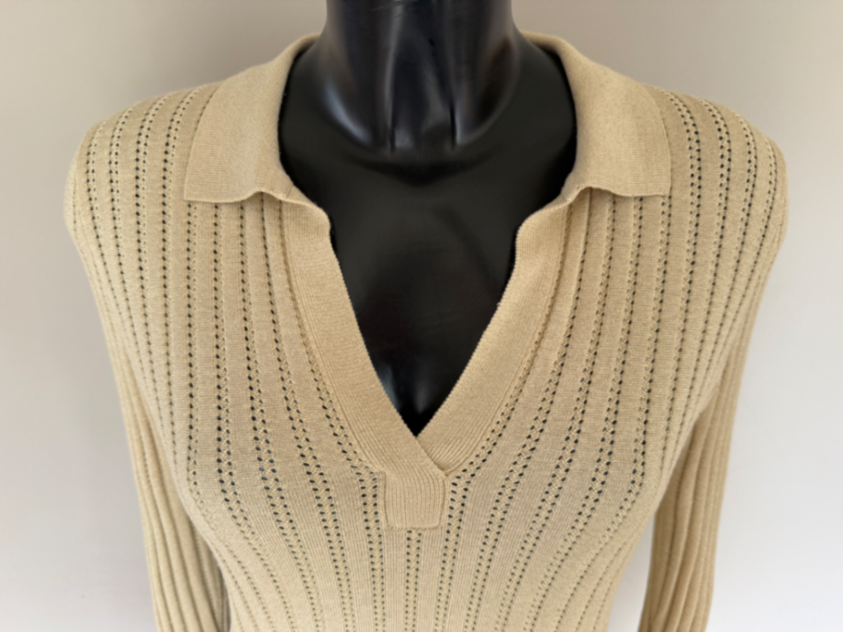 Wyse Gold Knit Small UK 10 NEW Pinhole design Collar & V neck