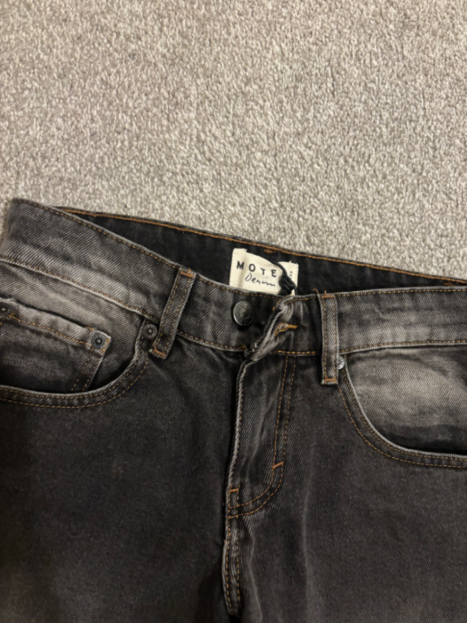 Low rise parallel jeans in grey used bleach W24 L32