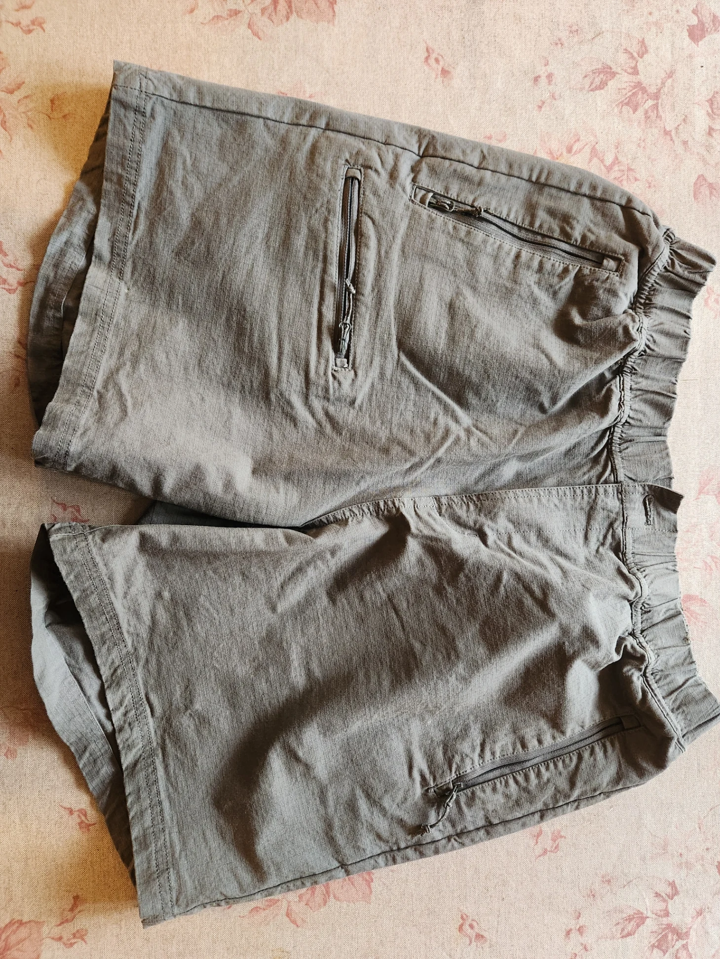 Adventure Shorts barely worn