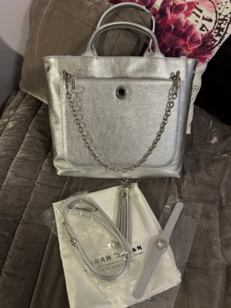 Dahlia - Limited Edition Metallic Silver - Silver HW