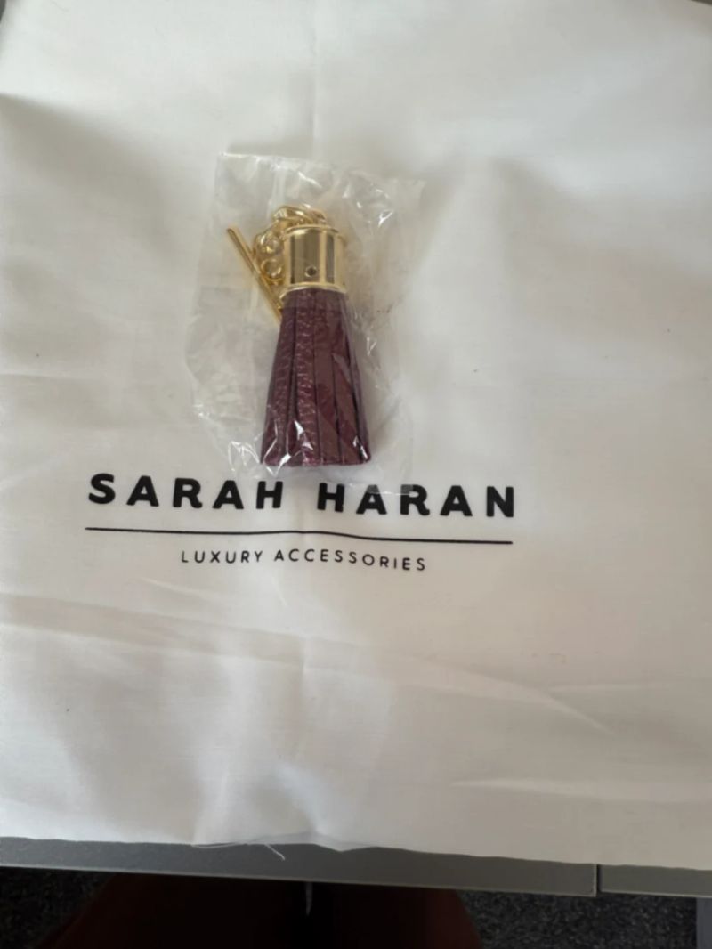 Capsule Tassel - Mini - Textured - Gold / Metallic Mauve