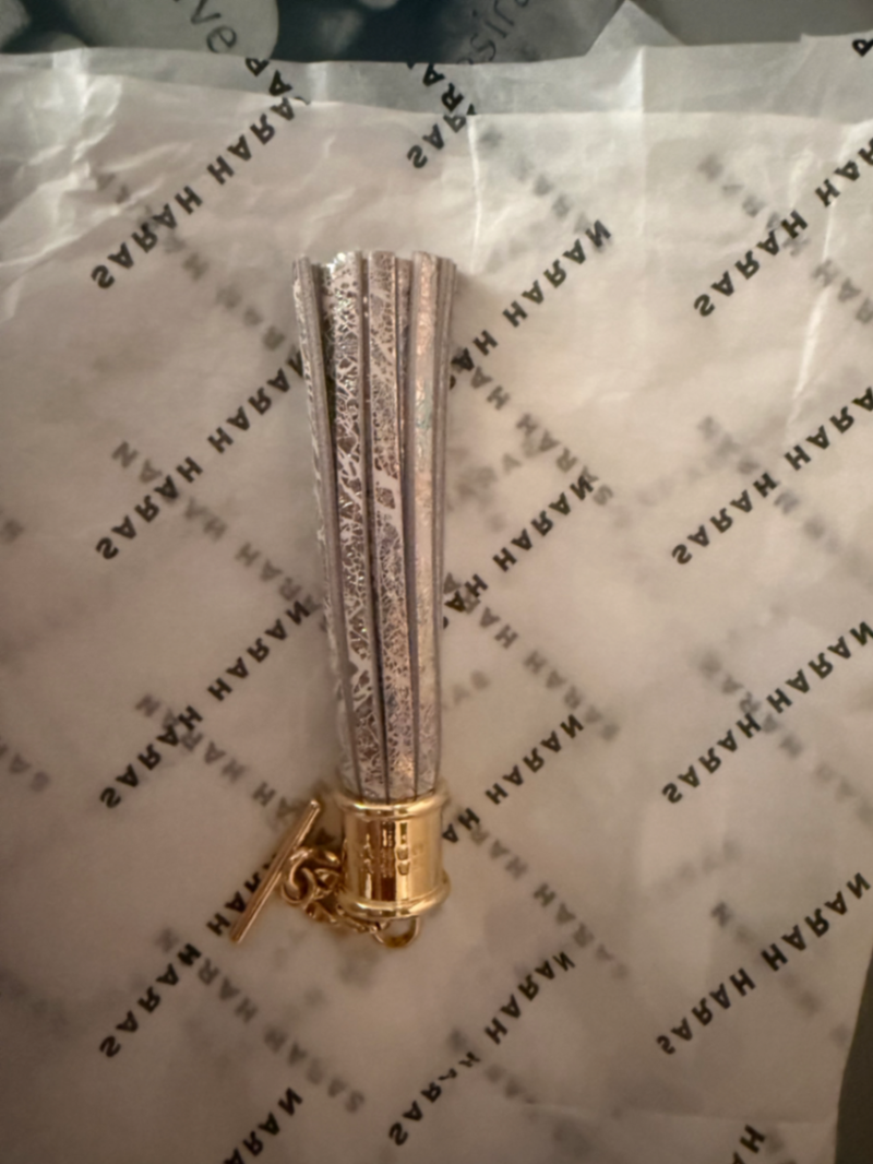 Capsule Tassel - Textured - Gold / White Cosmic
